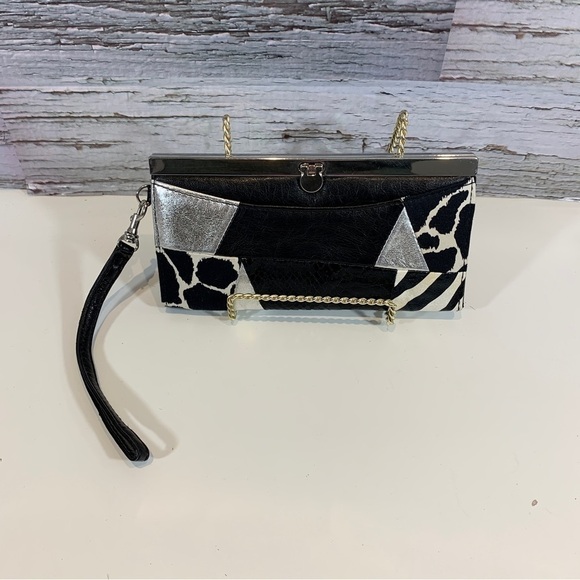 La Express Animal Print B&W Wallet Wristlet - Picture 1 of 7